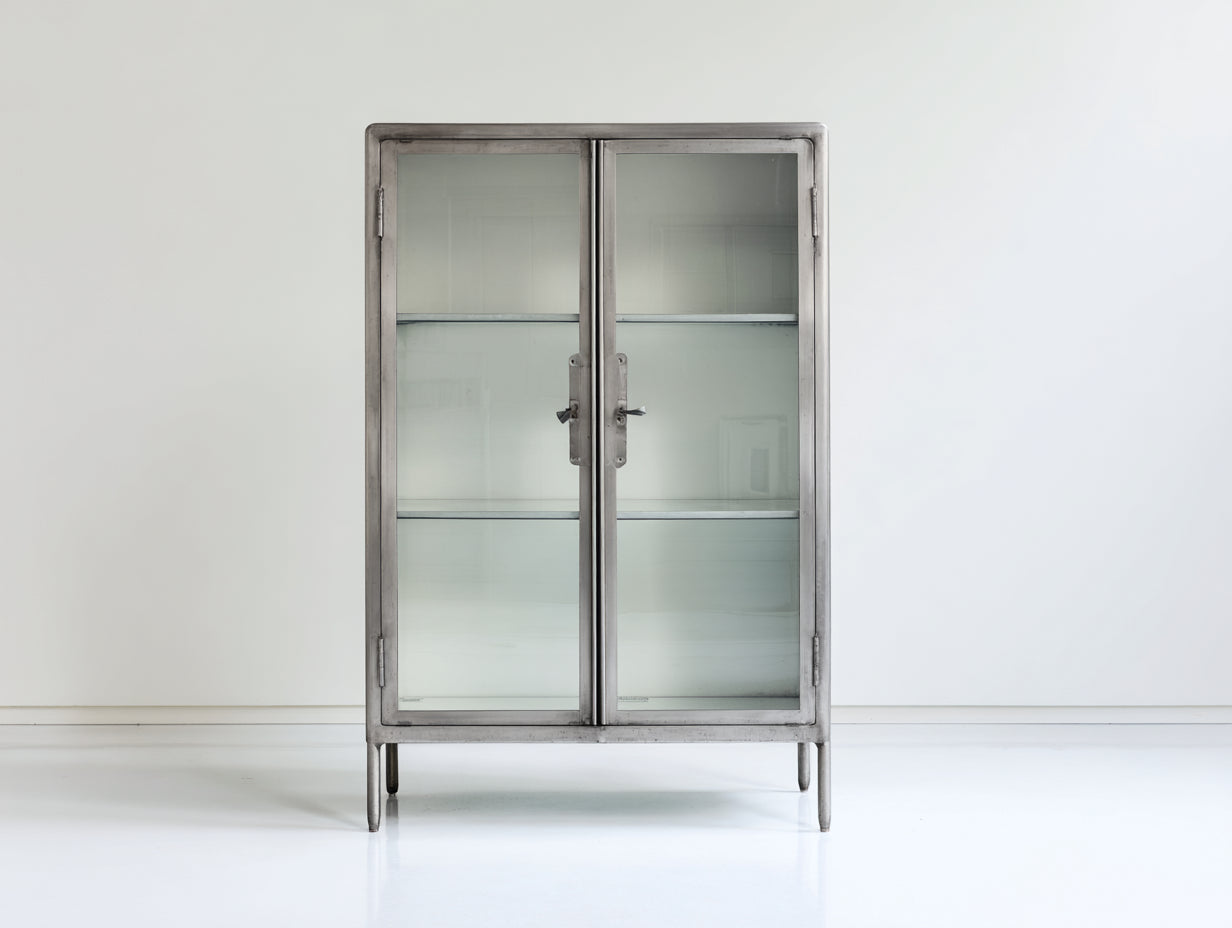 Vitrine mit zwei Glastüren 90x40x160 cm - Grau und Transparent - industrieller Metallrahmen mit Verschluss